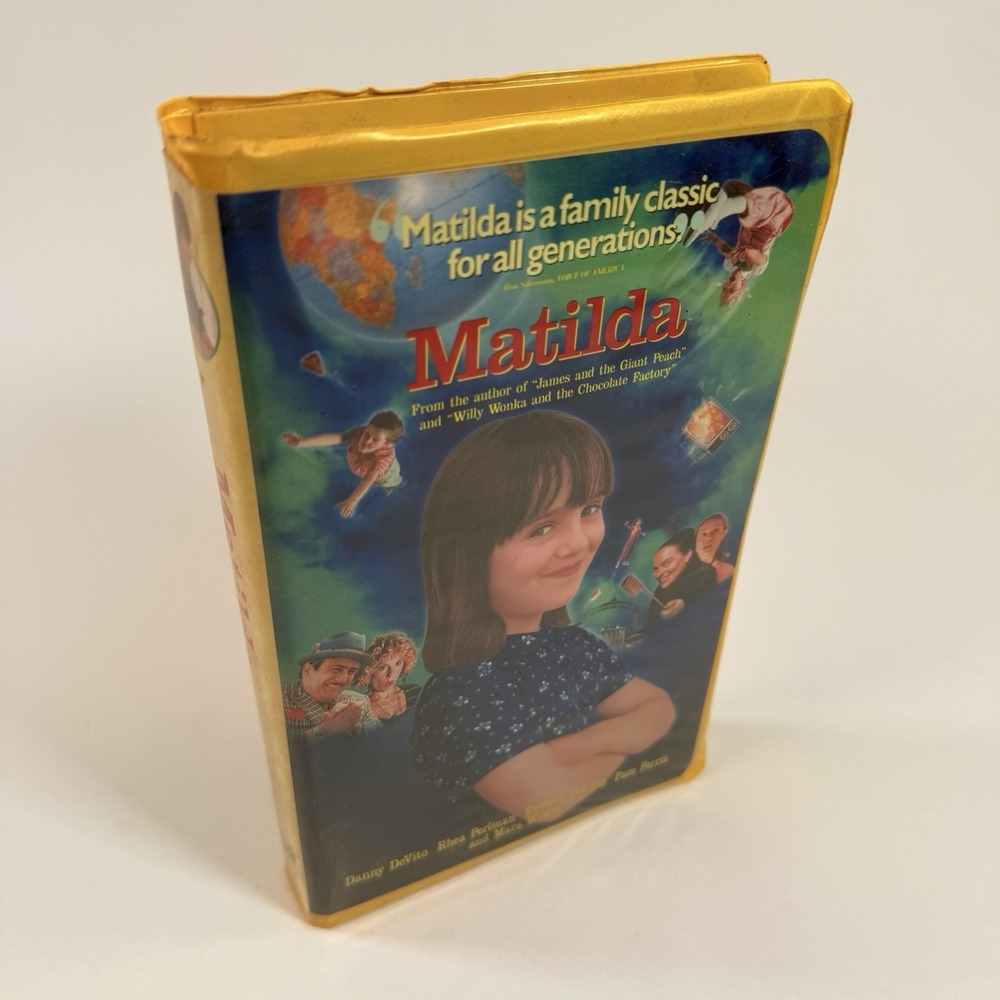 Matilda Yellow clamshell (VHS, 1996)